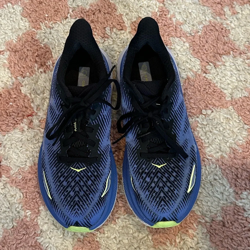 Hoka One One Clifton 9 running shoes - Picture 2 of 12